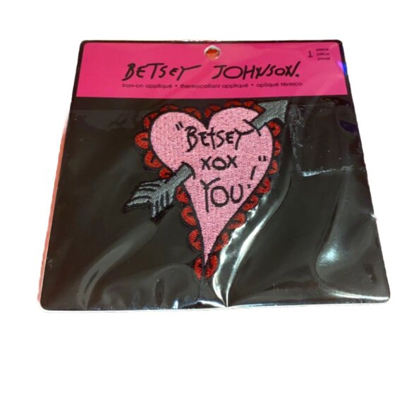 Betsey Johnson Heart XOX Iron On Appliqué Patch 2014 - Picture 1 of 1